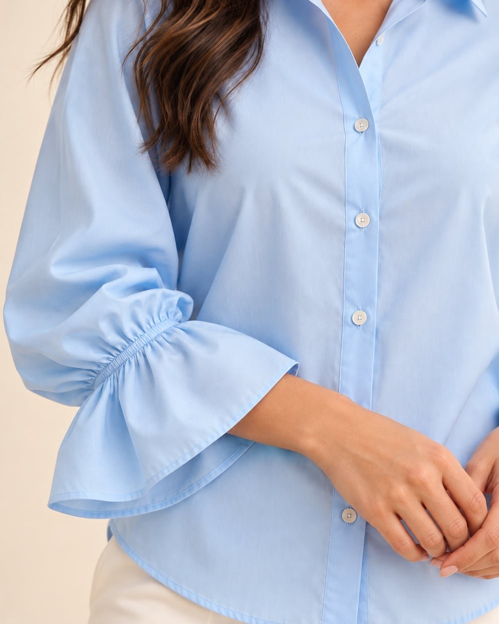 Detalle de Camisa Cielo de Elena Moncayo