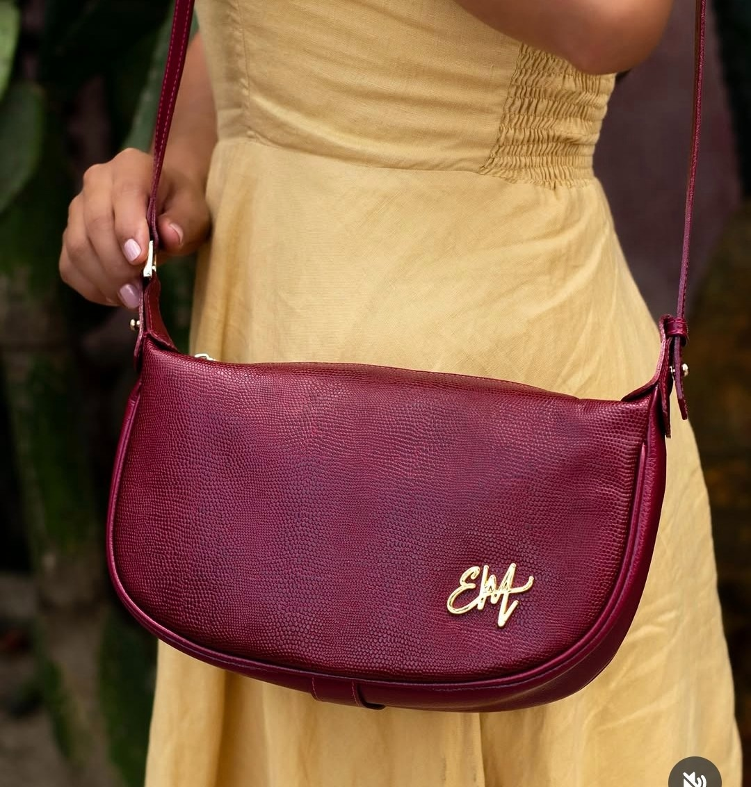 Bolso Media Luna · Rojo Cereza · vista de catálogo